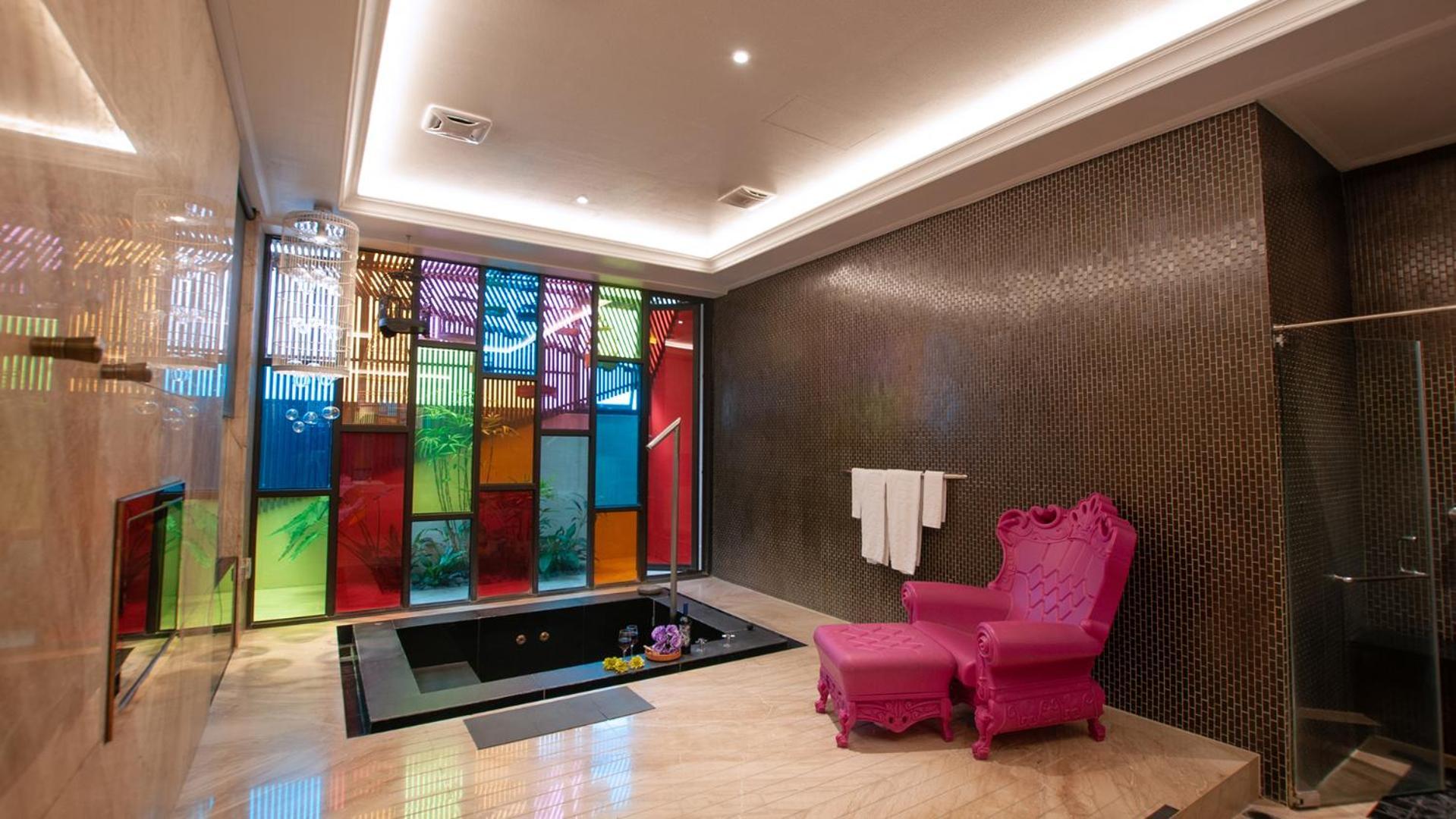 Mulan Motel Taichung Dış mekan fotoğraf