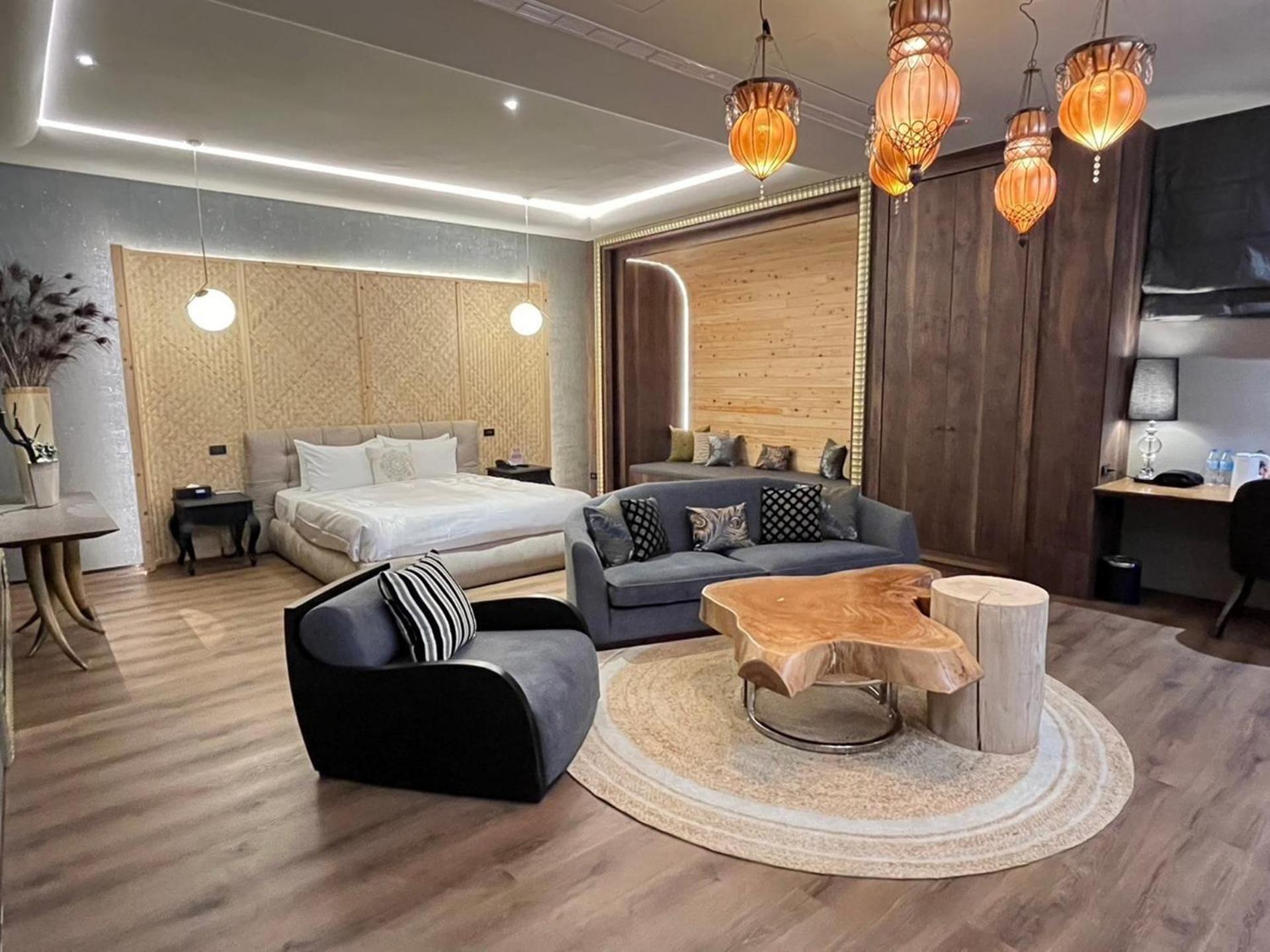 Mulan Motel Taichung Dış mekan fotoğraf